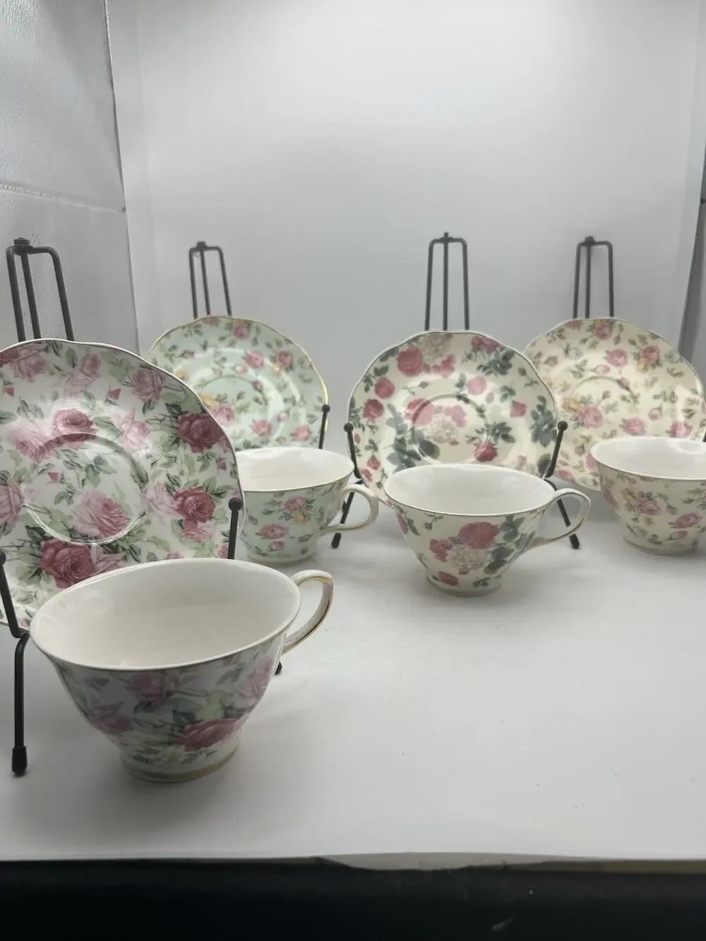 Rose Chintz 8-Ounce Porcelain Tea Cups and Saucers, Set of 4